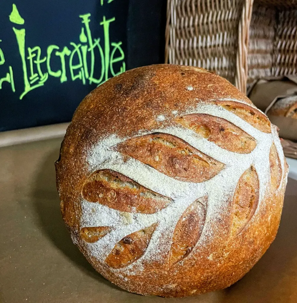 Garlic and Cheese - 800g (Whole)